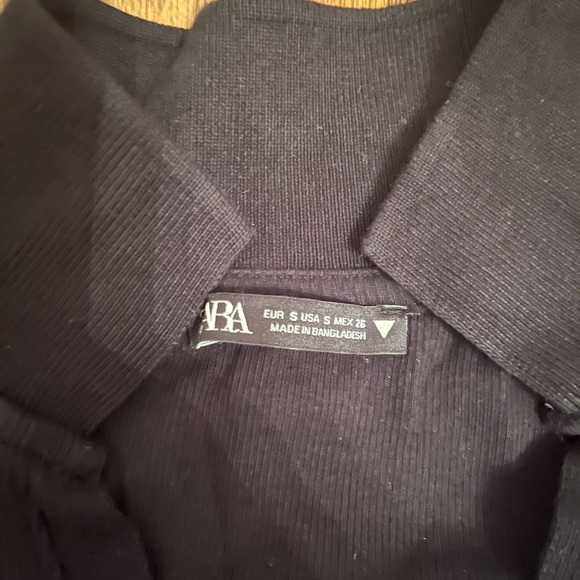 Zara Collar Neck Cropped T (Small) - Picture 2 of 3